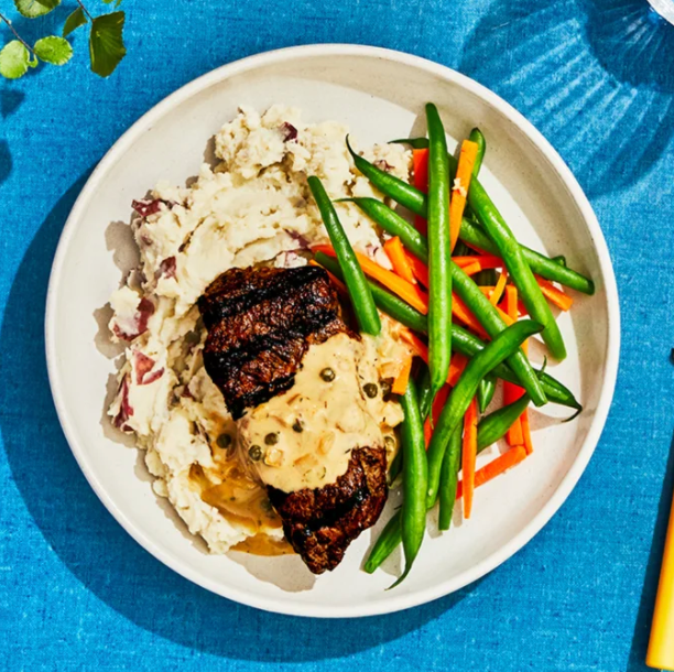 STEAK PEPPERCORN with Sautéed Carrots & French Green Beans